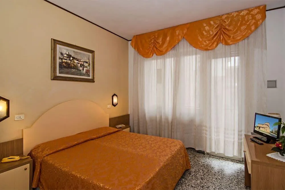 Hotel Stella D'Italia Viareggio 3*,